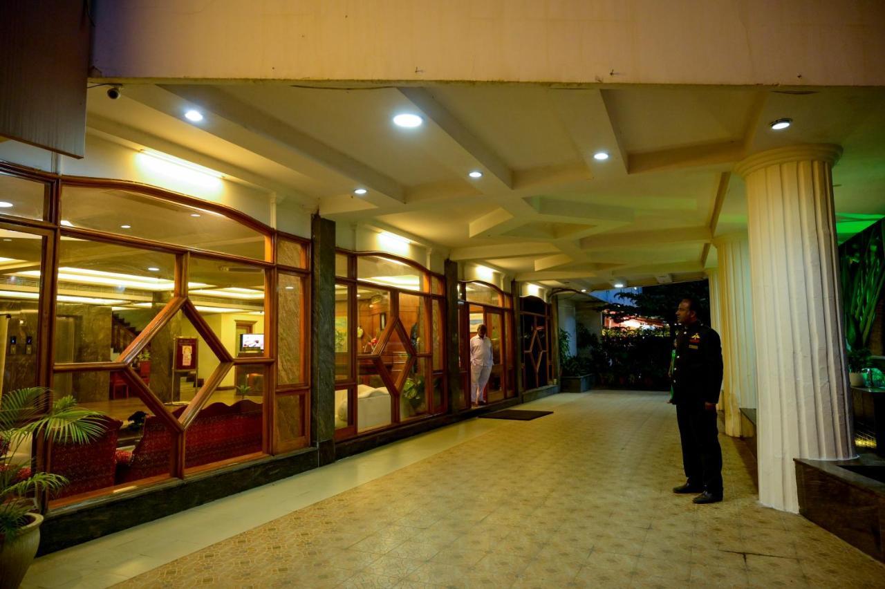 Maya'S Kings Kourt Mysore Bagian luar foto