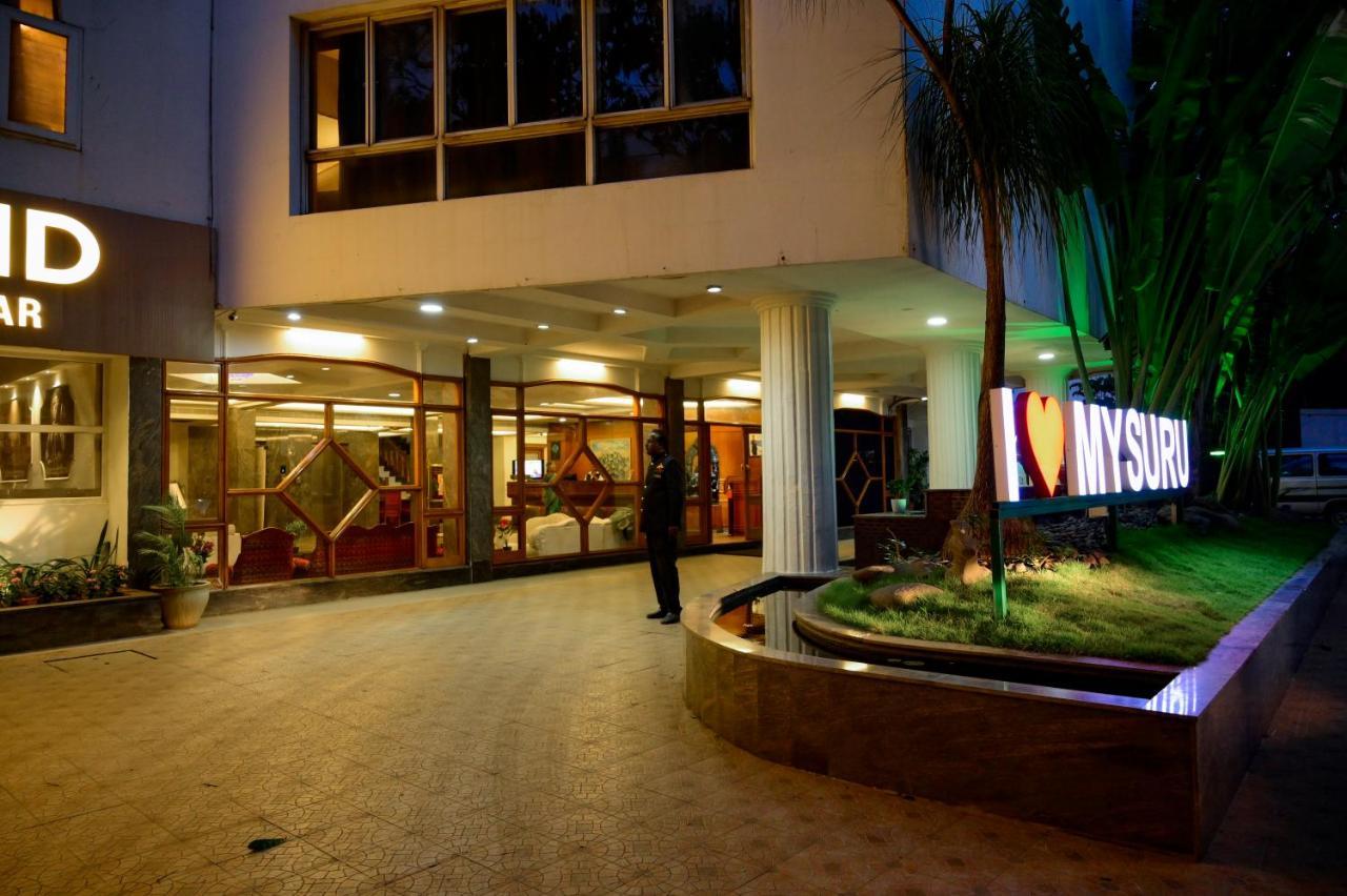 Maya'S Kings Kourt Mysore Bagian luar foto