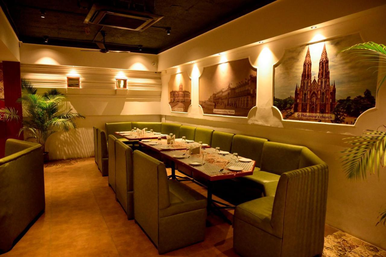 Maya'S Kings Kourt Mysore Bagian luar foto