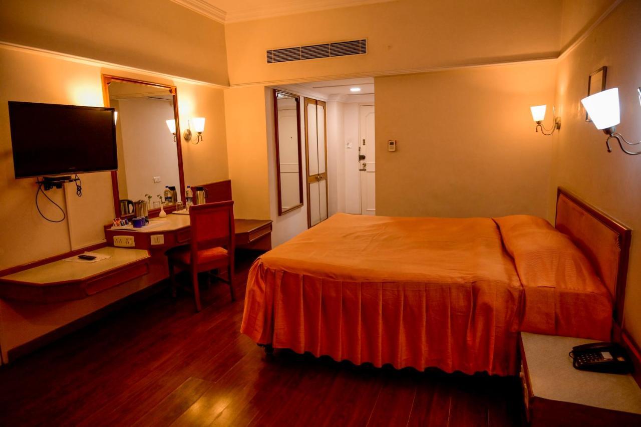 Maya'S Kings Kourt Mysore Bagian luar foto